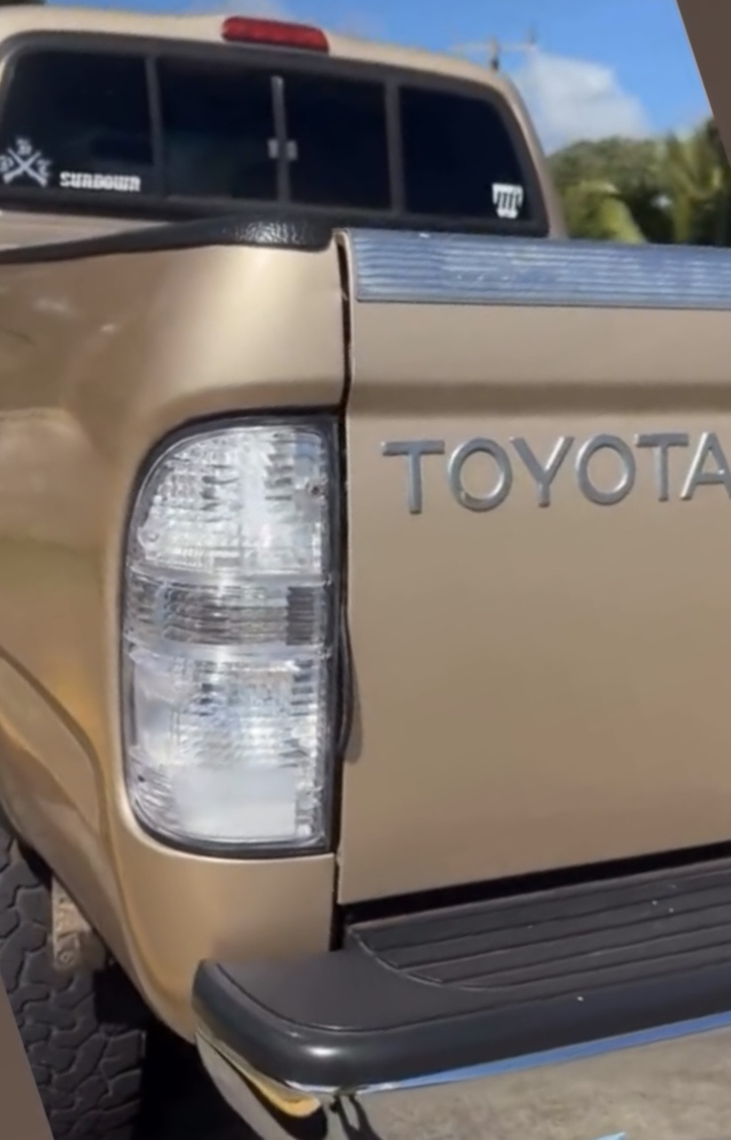 1995-2004 Toyota Tacoma clear lenses